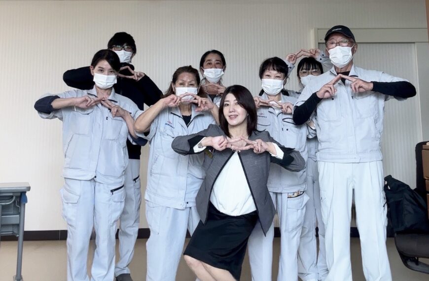 清掃スタッフへ接遇マナー研修を実施しました(中部協同病院勤務)