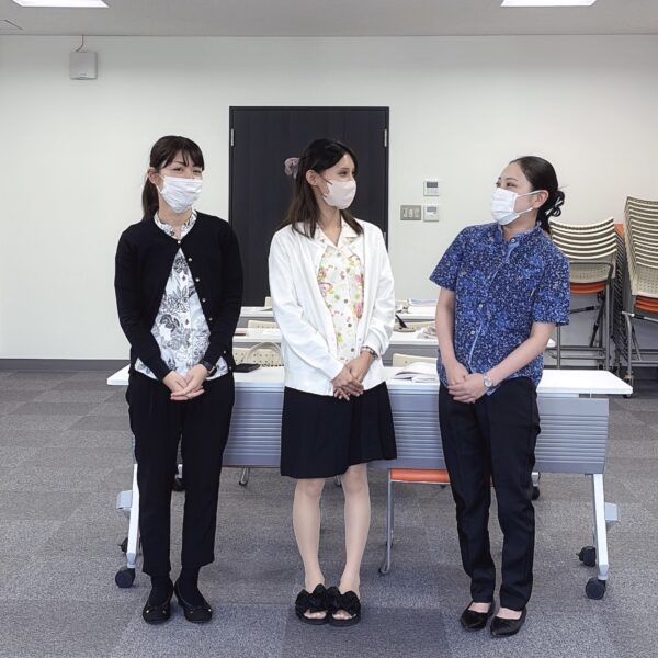 先日、医療事務講座を受講した3名の皆さんから、講座を通して感じたことや学びについての感想をいただきました。